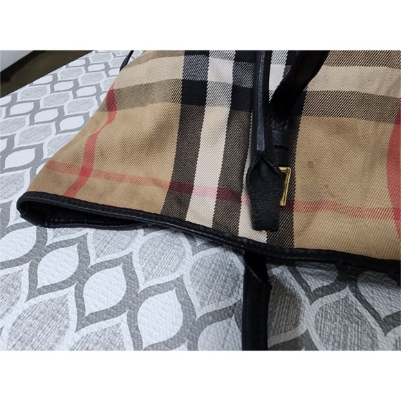 Authentic Burberry Bridle House Check Salisbury Tote Bag Beige/Black - Picture 14 of 16